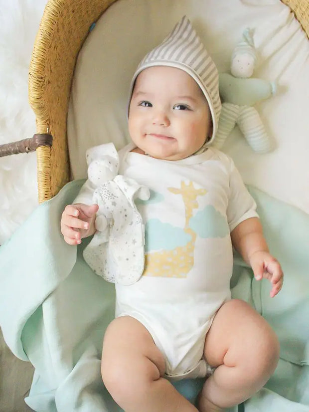 Organic Baby Short Sleeve Bodysuit - Giraffe Print