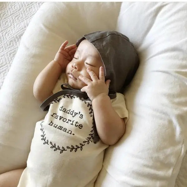 Daddys Favorite Human Organic Cotton Bodysuit | Short Sleeve