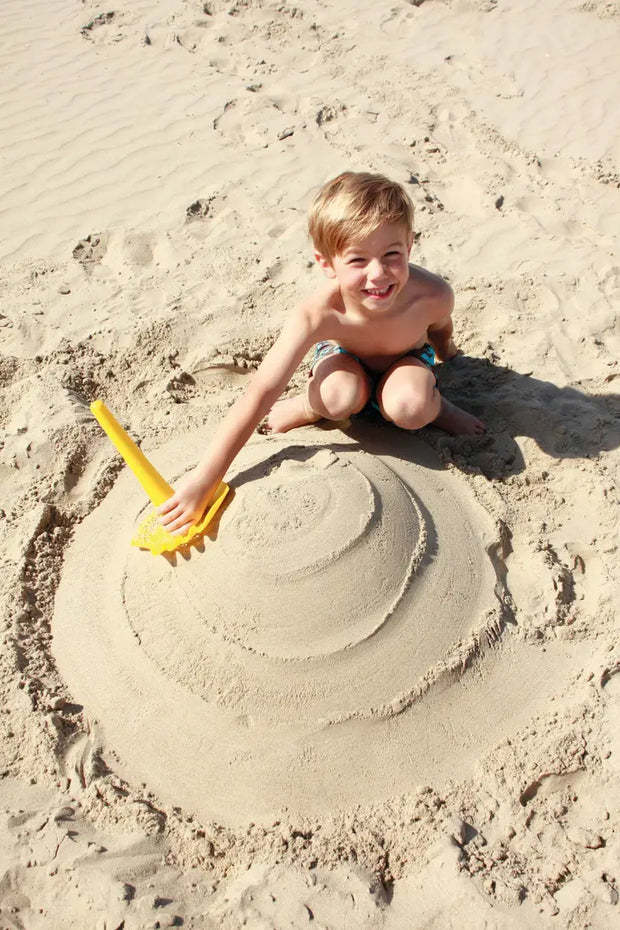 Quut Triplet - Kids Shovel, Rake, Sifter and so much more