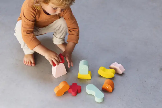 Quut Blokki - Balancing Blocks at Play